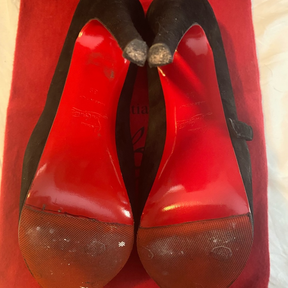 CHRISTIAN LOUBOUTIN BLK LADY VELOUR PUMPS - Picture 14 of 14